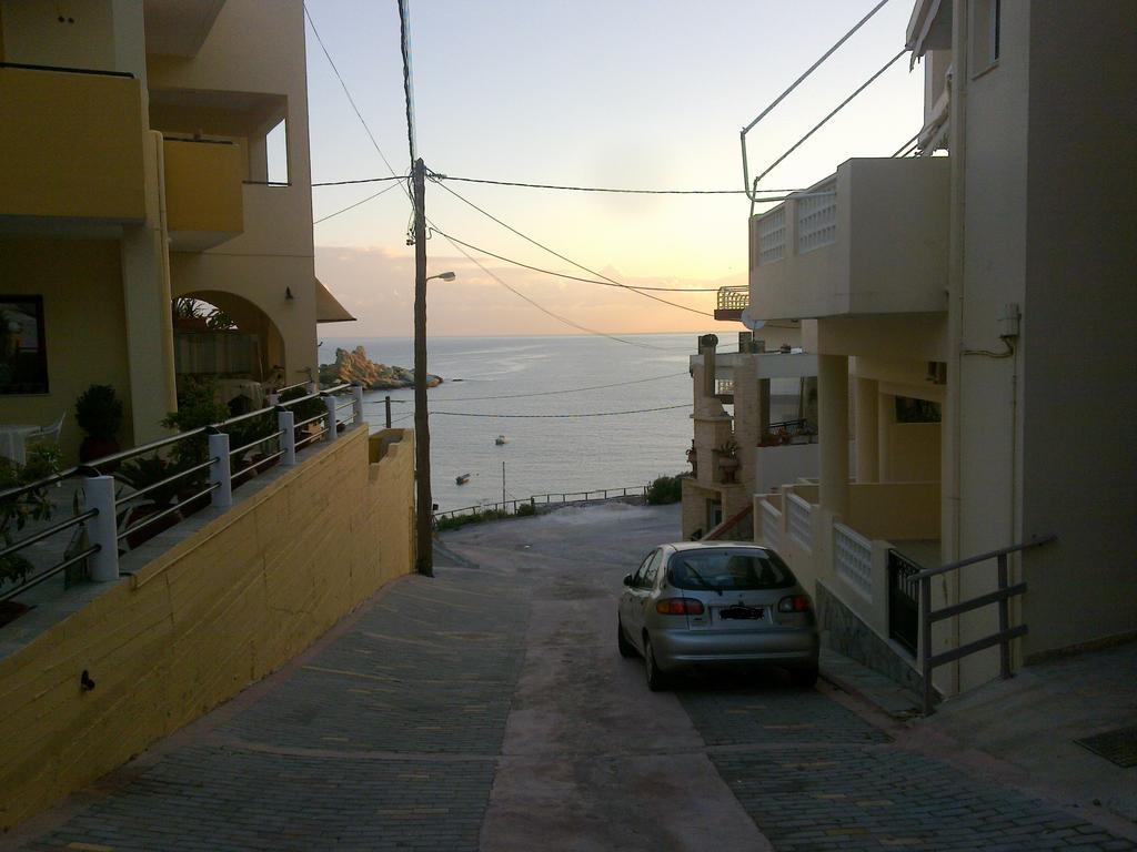 Mades Magic Place Agia Pelagia Екстериор снимка