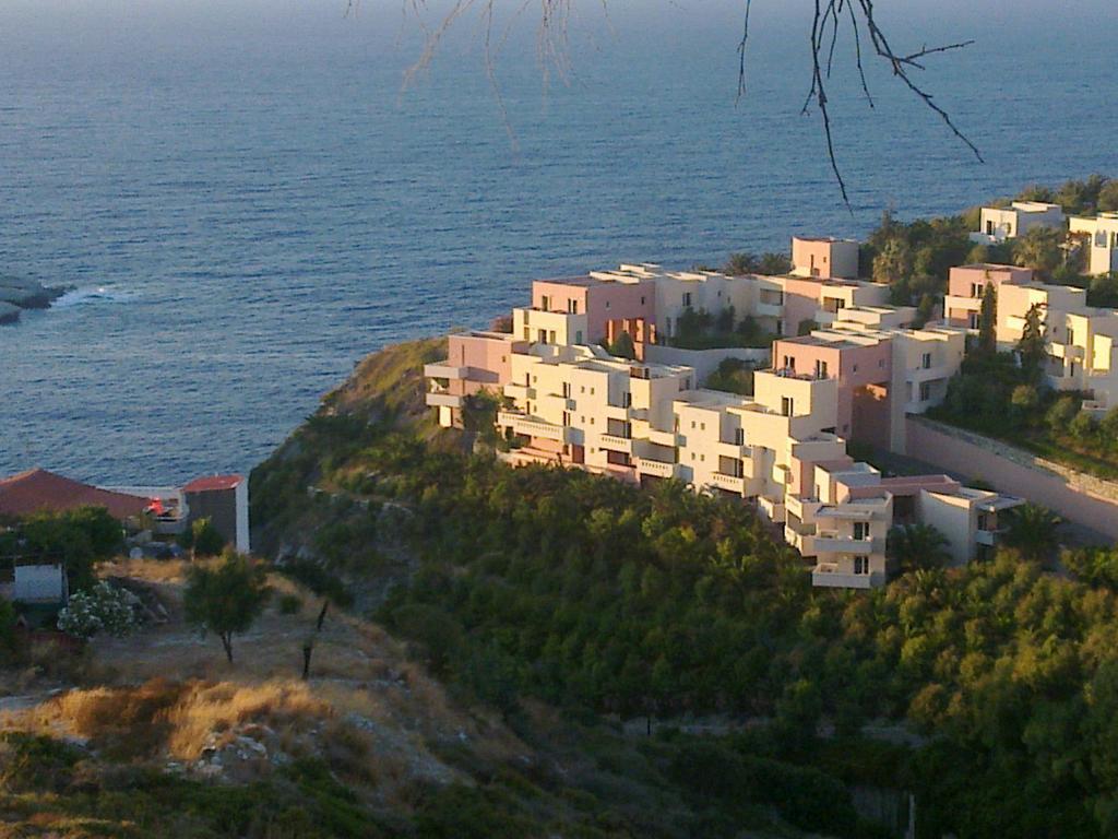 Mades Magic Place Agia Pelagia Екстериор снимка