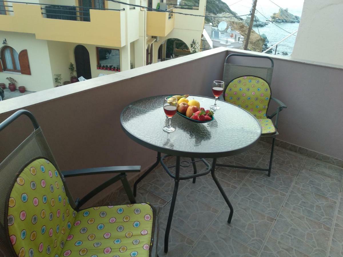 Mades Magic Place Agia Pelagia Екстериор снимка
