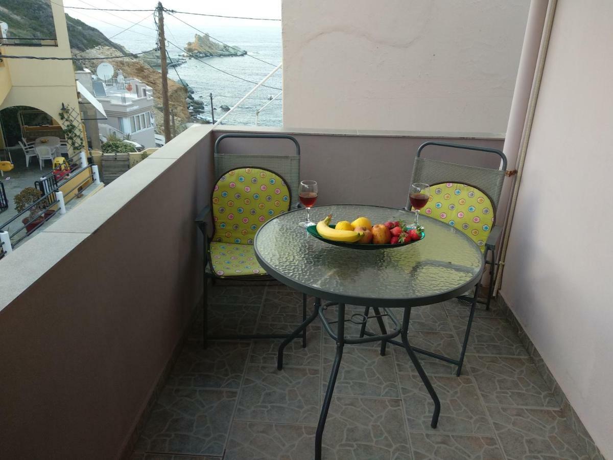 Mades Magic Place Agia Pelagia Екстериор снимка